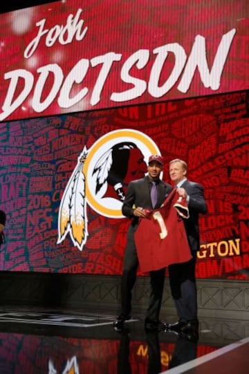 Josh Doctson seleccionado por los Washington Redskins.