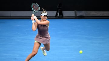 Paula Badosa, contra Amanda Anisimova en el Open de Australia.