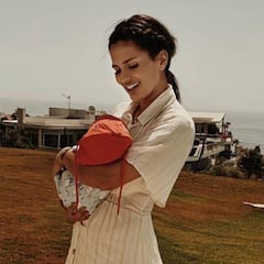 Las emotivas palabras de Sara Sálamo a su hijo con Isco por su primer mes de vida