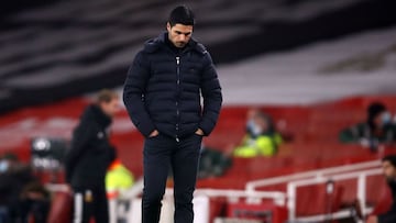 Mikel Arteta, cabizbajo.