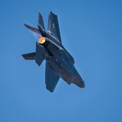 El vecino incómodo de Estados Unidos manda un mensaje con los F-16 y el futuro del combate aéreo