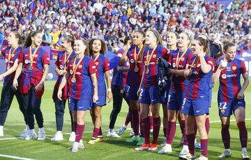 El Barcelona no encontr車 rival en una Real Sociedad que estuvo nerviosa y nunca logr車 competir. Ona (2), Salma, Graham (2), Mariona (2) y Pina, goleadoras.