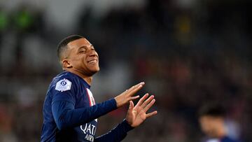 LENS, FRANCE - JANUARY 01: Kylian Mbappe of Paris Saint-Germain reacts during the Ligue 1 match between RC Lens and Paris Saint-Germain at Stade Bollaert-Delelis on January 01, 2023 in Lens, France. (Photo by Aurelien Meunier/Getty Images)