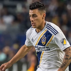 LA Galaxy continue talks with Boca Juniors for Cristian Pavón