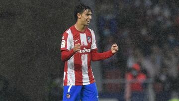 João Félix celebra su gol al Betis.