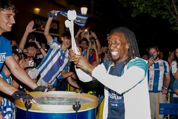 Neyou festeja el ascenso del Leganés a Primera División. 