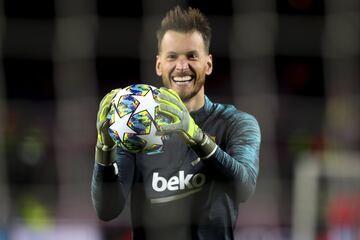 Neto se ha convertido en un portero suplente de garantías para el Barcelona. Tras sus buenas actuaciones en el Valencia el Barça pagó 26 millones de euros para ficharle. 