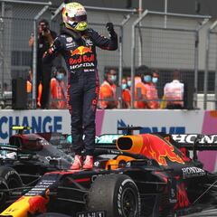 Verstappen incendia el Mundial