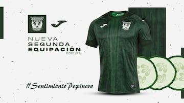 El Legan&eacute;s viste su camiseta literalmente de verde pepinero