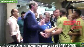 Tensión en el Mineirao: increpado Benedetto por un asistente