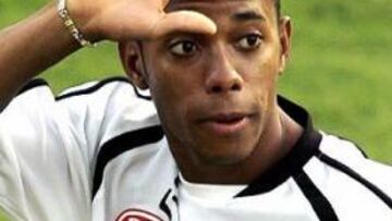 <B>1 DE AGOSTO.</B> Robinho será presentado el 1 de agosto como nuevo jugador del Real Madrid.