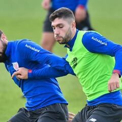 Williams apunta a 9, con Kodro y Villalibre atentos