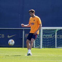 Ni Gavi, ni Araújo; el Barça renueva primero a Sergi Roberto