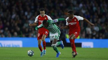 Emerson, ante el Sevilla.