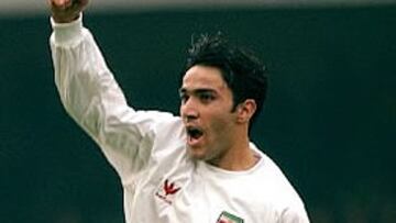 <b>GOL DE PENALTI</b>. Javad Nekounam marcó el gol de penalti que dió el triunfo a Irán.