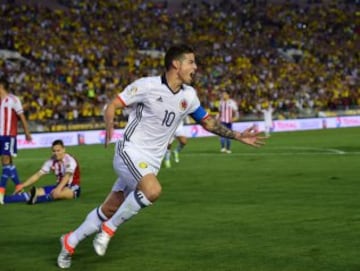 Colombia's James Rodriguez celebrates after scoring against Paraguay during a Copa America Centenario football match  in Pasadena, California, United States, on June 7, 2016.  / AFP PHOTO / Frederic J. Brown