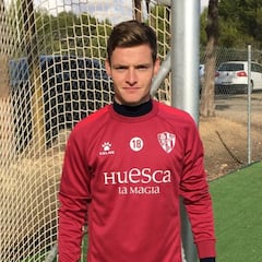 El Huesca quiere prolongar la cesión de Sergio Gómez