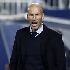 A Zidane no le funciona quitarle años al Real Madrid