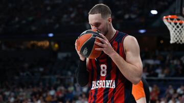 El alero lituano del Baskonia, Tadas Sedekerskis, durante el partido de la Euroliga de baloncesto que disputan Real Madrid y Baskonia.