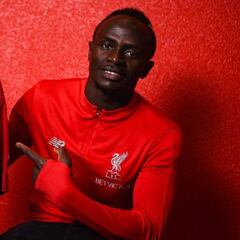 El Liverpool renueva a Mané