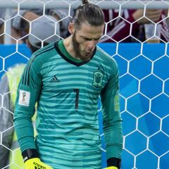 El portero de Rusia se solidariza con De Gea: "Los grandes fallan"