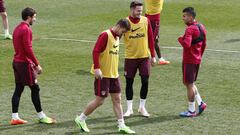 Atletico Madrid - Bayer Leverkusen team news: Correa and Griezmann lead the line