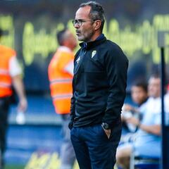 Álvaro Cervera seguirá al frente del Cádiz