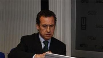 <b>Jorge Valdano y José Ramón de la Morena</b>.