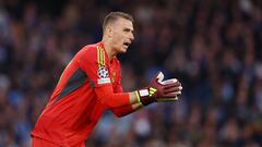 Soccer Football - Champions League - Quarter Final - Second Leg - Manchester City v Real Madrid - Etihad Stadium, Manchester, Britain - April 17, 2024 Real Madrid's Andriy Lunin reacts REUTERS/Carl Recine