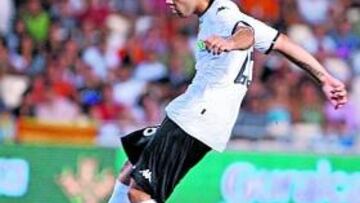 <b>UNA OPCIÓN. </b>El valencianista Miku, durante un partido de esta temporada.