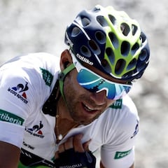 Simon Yates se lleva la victoria por delante de Luis León