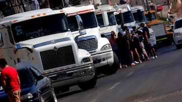 Antofagasta, 14 de febrero 2022. 
Funeral del camionero asesinado Byron Castillo. Miles de personas asisten a despedir al joven conductor.
Edgard Cross/Aton Chile