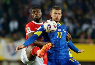 Bombazo en la Bundesliga2: Dzeko, al Schalke