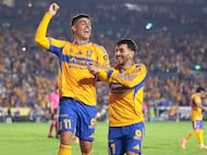 Juan Brunetta celebrates his goal 2-0 with Angel Correa of Tigres during the 15th round match between Tigres UANL and Tijuana as part of the Liga BBVA MX, Torneo Apertura 2025 at Universitario, on October 25, 2025 in Monterrey, Nuevo Leon, Mexico.