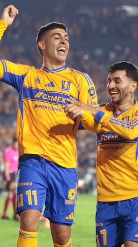Juan Brunetta celebrates his goal 2-0 with Angel Correa of Tigres during the 15th round match between Tigres UANL and Tijuana as part of the Liga BBVA MX, Torneo Apertura 2025 at Universitario, on October 25, 2025 in Monterrey, Nuevo Leon, Mexico.