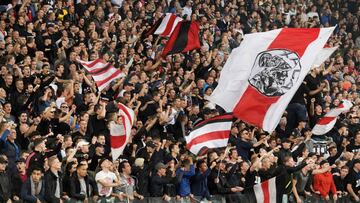 Los hinchas del Ajax suman ya 135.000 euros en sanciones.