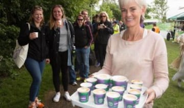 La divertida manera de servir café en Wimbledon