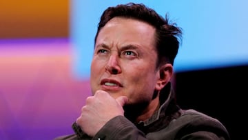 FILE PHOTO: SpaceX owner and Tesla CEO Elon Musk at the E3 gaming convention in Los Angeles, California, U.S., June 13, 2019.  REUTERS/Mike Blake/File Photo