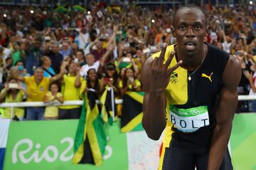 El hombre más rápido del mundo, leyenda del atletismo, 8 oros olímpicos y 11 campeonatos mundiales hizo unos entrenamientos con el Borussia Dortmund en 2017 y finalemnte el pasado 28 de agosto debutó en el fútbol profesional en el Central Coast Mariners de la Liga australiana.