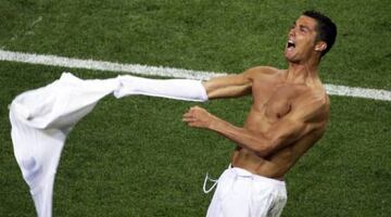 Cristiano celebrates after netting the winning penalty in Milan.