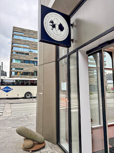 Expone más de 200 penes y partes de órganos de penes que representan a casi todos los mamíferos terrestres y marinos de Islandia.