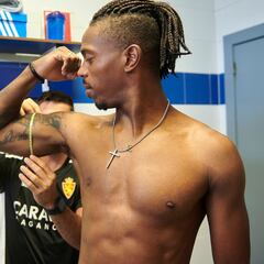 El Real Zaragoza 2022-23 echa a andar con 28 futbolistas