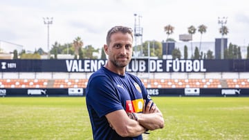 Óscar Sánchez: “Los Guerra, Mosquera, Diego López... son un estímulo para mis juveniles”