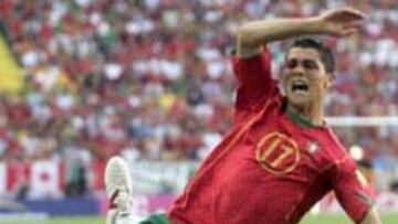 <b>VIEJOS CONOCIDOS</b>. El portugués tendrá como rivales a compañeros de equipo como Gary Neville.