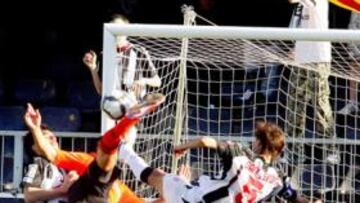 <b>PUGNA HASTA EL FINAL. </b>El Castellón sufrió hasta que terminó el choque para hacerse con tres trabajadísimos puntos.