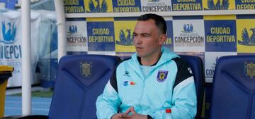 Rojas tuvo un corto y magro paso por Deportes Concepción. Tras ser despedido, llegó a Santiago Morning.