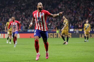 Último equipo: Atlético de Madrid
Posición: Delantero centro
Edad: 30
Valor de Mercado: 10MM.  