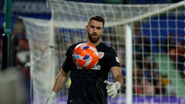 Simón: “Intento transmitir a los canteranos que se puede estar en el Athletic y ser un crack como Nico o Vivian”