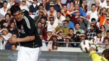 <b>CAL Y ARENA. </b>Kaká sólo jugó 991' en la temporada pero consiguió un doblete en el 3-6 de Mestalla.