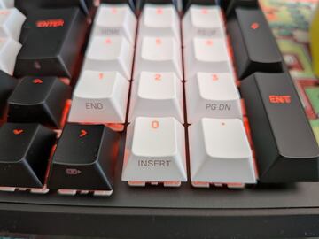 Corsair Gaming, Vanguard 96, tecnología, teclado